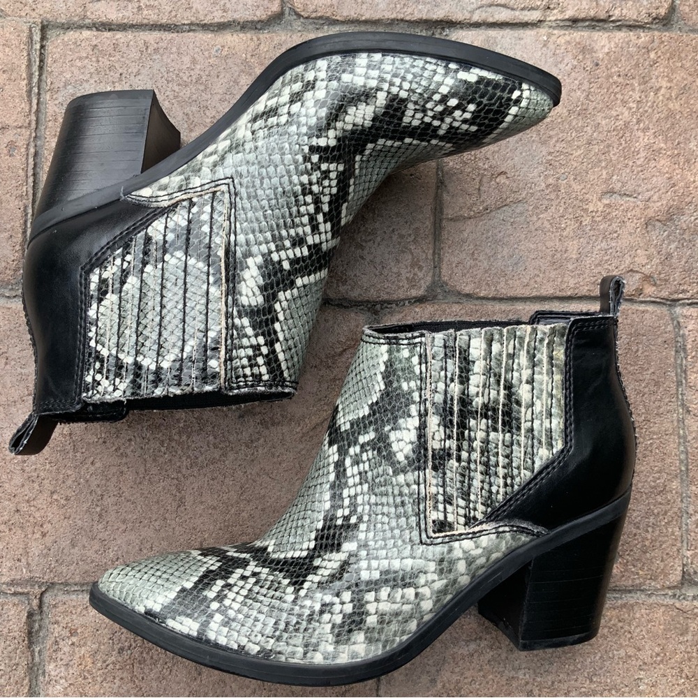 MARC FISHER | Reptile Snakeskin Print Ankle Boots | Size 6